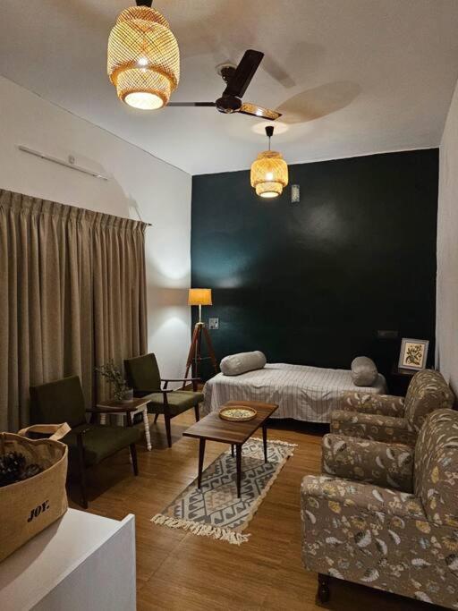 The Bougainvillea Cottage Farmstay Near Dehradun , 2 Bedroom Private Cottage Next To Fields And Orchards With Hill Views Exteriér fotografie